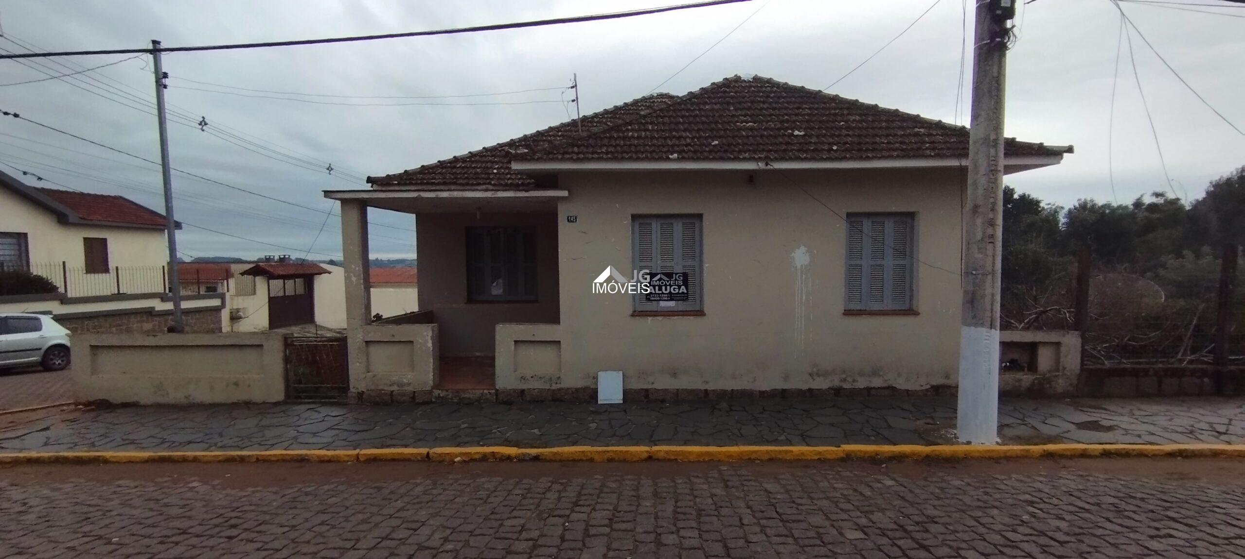 AMPLO IMÓVEL DE ESQUINA: